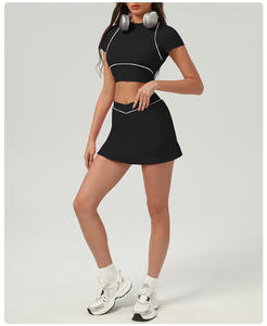 Completo Sportivo da Donna 2 in 1 con Top a Maniche Corte e Gonna da Tennis/Golf con Pantaloncini Integrati - Product Image 4