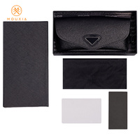Étui à lunettes souple en PU à grain croisé avec logo métallique triangulaire, kit d'emballage complet, logo personnalisé, vente en gros d'articles optiques