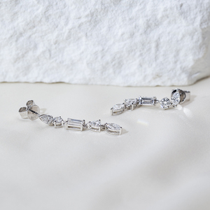 ต่างหูเพชรทรงแฟนซีทองคำขาว 9K รุ่น MSE-909 จาก Messi Jewelry สำหรับผู้หญิง - Product Image 3
