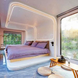 Remorque mobile compacte multifonctionnelle pour camping, avec espace habitable intégré, idéale pour sites panoramiques, luxe et personnalisation de la traction - Product Image 1