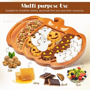 Bandeja de madera con forma de calabaza de Halloween para servir frutas, queso y aperitivos en fiestas - Product Image 2