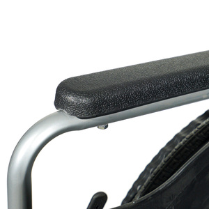 Fauteuil roulant pliable manuel pour personnes âgées et handicapées équipement médical de réadaptation utilisé - Product Image 6