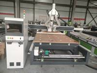 Cadre robuste 2030 1325 faisant des meubles d'armoire de porte en bois 4 axes ATC CNC routeur Machine avec axe de Rotation