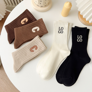 优质设计师品牌有机棉男士袜子男女通用徽标运动袜刺绣改良定制袜子 - Product Image 1