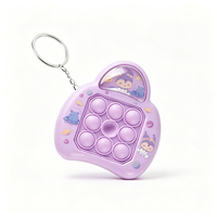 Porte-clés Pop It Challenge en forme de vaisseau spatial de dessin animé, à pression rapide, anti-stress, pendentif de sac à dos, 1 pièce, porte-clés de jeu