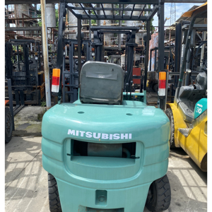 High Quality <b>Used</b> Mitsubishi FD30 Diesel Forklift Three Stage Mast Side Shifter Optional - Product Image 1