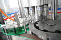 Capsuleuse automatique électrique de bouteille/machine de capsulage de vis facile à utiliser avec l'emballage en plastique de roulement et de moteur pour des boissons