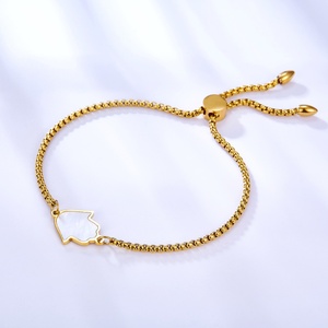 Pulsera de Perlas con Dijes de Concha Chapada en Oro de 18k, Joyería de Acero Inoxidable de Moda Fina para Mujer - Product Image 4