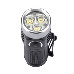 Lampe torche de voyage portable de poche à 3 LED lumineuses rechargeables avec double fixation et clip magnétique pour chapeau - Product Image 3