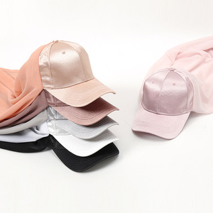Nouvel arrivage d'hijabs en mousseline de soie de couleur unie ensembles de chapeaux de sport en satin hijab en mousseline de soie long et doux châle avec casquettes de baseball pour femmes musulmanes - Product Image 1