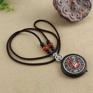 Collier vintage fait à la main en bois d'ébène Thangka avec longue chaîne de perles, pendentif diamant Bouddha du Népal, accessoires, cadeau porte-bonheur, bijoux de prière - Product Image 4