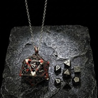 Collier pendentif dés polyédriques creux en métal Feeron 6MM, lot de 7 – Coffret cadeau DND Cthulhu TRPG pour joueurs et collectionneurs de jeux de rôle de table