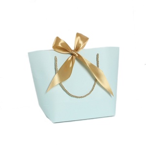 Bolsa de papel para compras con asa de cinta para ropa, embalaje de lujo, bolsa de regalo de papel personalizada - Product Image 5