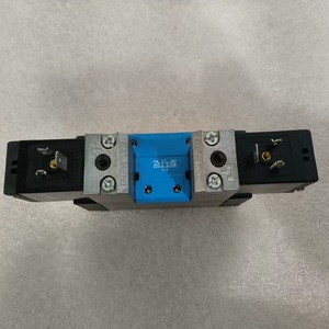   โซลินอยด์วาล์ว CPV10-M1H-3OLS-3GLS-M7 24 V DC แบบติดตั้งบนแผง สำหรับใช้งานในอุตสาหกรรม - Product Image 4