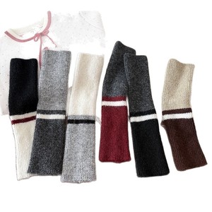 Chaussettes mi-mollet tricotées color block pour femme, style hiver chaud et confortable - Product Image 4