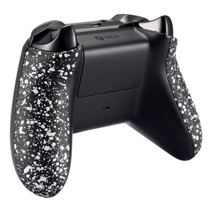 EXtremeRate Coques de manettes personnalisées de remplacement texturées blanches pour manettes Xbox One X S - Product Image 3