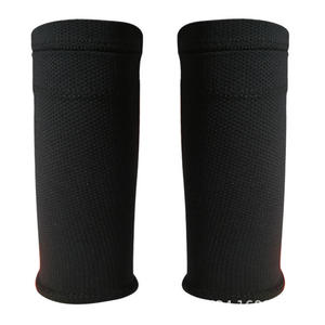 En gros Accessoires de football respirants Manchons de compression pour mollets Chaussettes de football avec protège-tibias et poche - Product Image 3