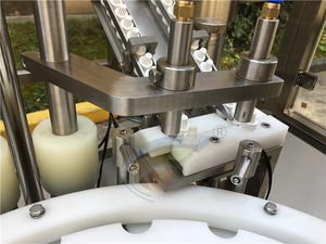 เครื่องบรรจุน้ำหยดตาขนาด5มล. 10มล. 30มล. 50มล. ดีไซน์แขนกลแบบอัตโนมัติ - Product Image 3