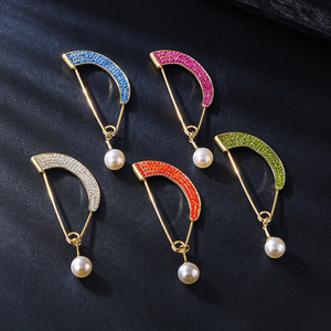 Broche en forma de arco colorido de moda y personalizado de Weiman, Pin de Cintura de diamantes de imitación de aleación de gama alta, fijo antideslumbrante de verano - Product Image 1