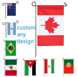 Bandera de Jardín de Poliéster de 12*18 Pulgadas con Impresión Digital Personalizable, Económica y <span class=keywords><strong>Popular</strong></span>, con Diseño de Fútbol en 3D para Decoración - Product Image 1