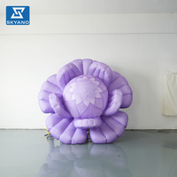 Modèle gonflable de fleur personnalisée de forme spéciale, couleur violette, pour la décoration extérieure de parcs, de roadshows et de marketing de marque romantique