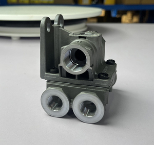 Válvula de Liberación Rápida 9735000510 QRV, Válvula de Liberación Rápida para Frenos de Aire, Repuestos para Camiones y Remolques Europeos de Uso Pesado - Product Image 4