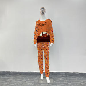 Комплект семейных пижам на Хэллоуин с сублимационной печатью по требованию: пижамы с длинным рукавом и принтом тыквы - Product Image 4