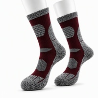 Chaussettes de randonnée personnalisées avec soutien structuré du pied et options d'emballage à marque privée
