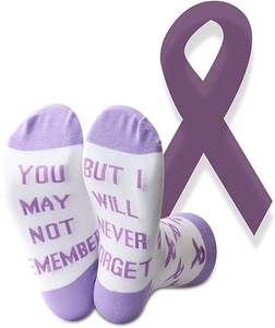 Regalo de concientización sobre el Alzheimer que tal vez no recuerdes, pero nunca olvidaré Calcetines de Cinta Morada - Product Image 3