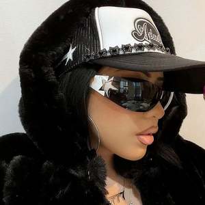 Gafas de Sol Deportivas Punk Y2K con Lentes de Una Pieza Extra Grandes, Protección UV400, con Logotipo Personalizado al por Mayor para Hombre y Mujer - Product Image 3