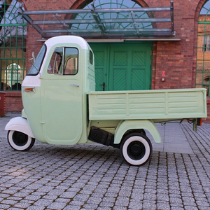 Triciclo Eléctrico de Carga con Carrocería Abierta, Capacidad de Carga 200-300 kg, 1 Pasajero, Color Azul, 80 km/h, Autonomía 70-90 km - Product Image 1