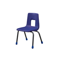 Chaise d'école moderne, durable et écologique pour étudiants, avec structure métallique et trous carrés, en plastique PP empilable pour salle de classe