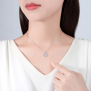 สร้อยคอแฟชั่น Jeutelis สร้อยคอเงินแท้ 925 ประดับเพชร CZ สีชมพู รูปหัวใจและใบโคลเวอร์ สร้อยคอรูปหัวใจเปิด สร้อยคอเป็นของขวัญ - Product Image 2