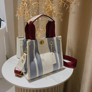 Nouveau sac fourre-tout rayé pour femme; sac à bandoulière luxueux, tendance et à épaule unique. - Product Image 5