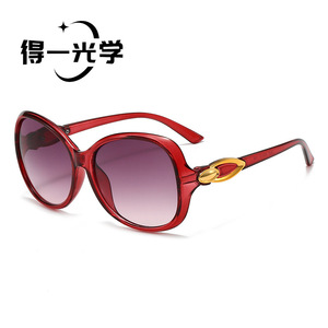 Lunettes de soleil à monture large UV400 pour femmes, protection solaire, monture en PC, type 3 verres - Product Image 1