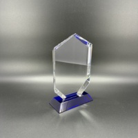 Fournisseurs de trophées : Offre Spéciale – Trophées en verre vierges, boucliers et trophées en cristal personnalisables pour gravure laser