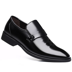 รองเท้าหนังผู้ชายทรงหัวแหลมเพิ่มความสูง สีดำ สำหรับงานทางการ ธุรกิจ หรือลำลอง ส้นสูง 6 ซม. - Product Image 4