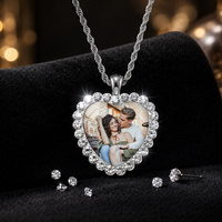 Collier personnalisable en forme de cœur pour les couples, à porter au quotidien ou pour la photographie d'animaux, approvisionnement transfrontalier
