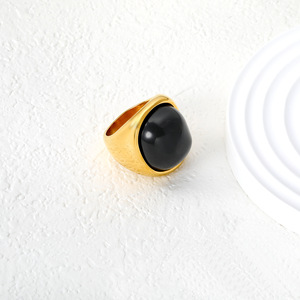 Bague minimaliste en agate noire, forme géométrique, sertissage clos, bijou unisexe tendance, cadeau - Product Image 2