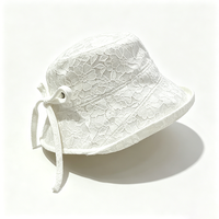 Chapeau Bob Blanc en Dentelle pour Femme avec Nœud, Broderie Florale Respirante, Protection Solaire, Casquette de Pêcheur pour l'Été, la Plage et les Voyages