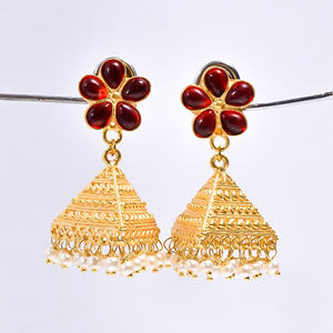 Boucles d'oreilles mode pour filles en laiton plaqué or 14 carats avec pierres précieuses faites à la main fabricant de bijoux en laiton fin - Product Image 5