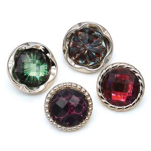 คุณภาพ<span class=keywords><strong>ส</strong></span>ูงแก้วอะคริลิคคริสตัลจาก<span class=keywords><strong>ส</strong></span>วา<span class=keywords><strong>รอ</strong></span><span class=keywords><strong>ฟ</strong></span><span class=keywords><strong>ส</strong></span><span class=keywords><strong>กี้</strong></span>เพชรเทียมกระดุมก้านกลวง<span class=keywords><strong>ส</strong></span>ำหรับเย็บเครื่องประดับเสื้อคาร์ดิแกน - Product Image 2