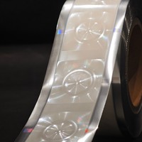 Film de transfert à chaud 3D de qualité sécurité pour emballages de tabac, rouleaux de film de marquage à chaud, film de transfert pour estampage à chaud