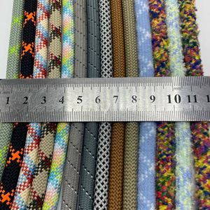 Cordon de serrage en polyester 100 % CQ avec embout en silicone élastique et cordon ciré pour vêtements, chaussures et textiles de maison - Product Image 1
