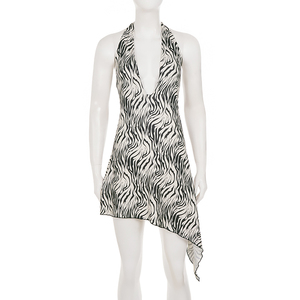 Vestido mini sexy con estampado animal, cuello halter, espalda descubierta y bajo irregular para mujer, ajustado, ideal para vacaciones. - Product Image 6