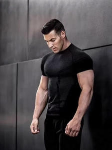 Camiseta Deportiva de Compresión para Hombre con Logotipo Personalizado - Camiseta Transpirable de Secado Rápido para Gimnasio, Fitness, Running y Culturismo - Product Image 2