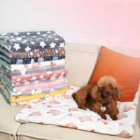 Tapis de lit doux pour animaux de compagnie, lavable, coussin de couchage pour chien, matelas en polaire chaud pour chat, fournitures pour animaux de compagnie toutes saisons, prêt à être expédié, vente en gros