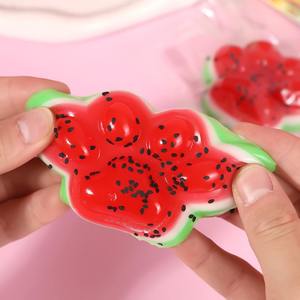 Nouvel Arrivage Vente en Gros : Jouet Squishy Unique en TPR en forme de Patte de Chat Pastèque, à Rebond Lent, Jouet à Pincer et à Presser en Forme de Griffe de Chat, Cadeau d'Été - Product Image 5