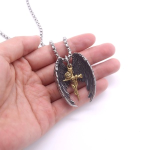 จี้สร้อยคอซีรีส์โคลด์สไตล์โรส, จี้คู่รักชายหญิงแบบปรับแต่งได้ ทำจากไทเทเนียมสตีล จี้รูปปีกสไตล์เรโทร - Product Image 4