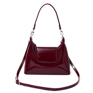 Sac à bandoulière décontracté en cuir verni pour femme, nouvelle collection automne 2025, polyvalent, tendance, exquis et élégant, en polyester - Product Image 6